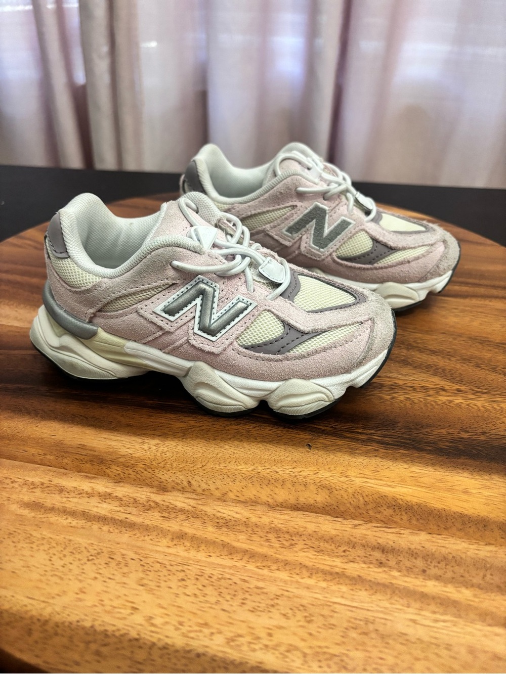 New Balance 9060 Girls Pink White Rose Sugar Ice Wine Size 10